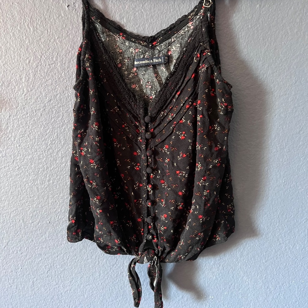 Black Floral A&F Button and Tied Tank
